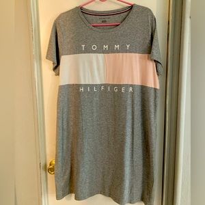Tommy Hilfiger Grey/pink Tshirt dress XL